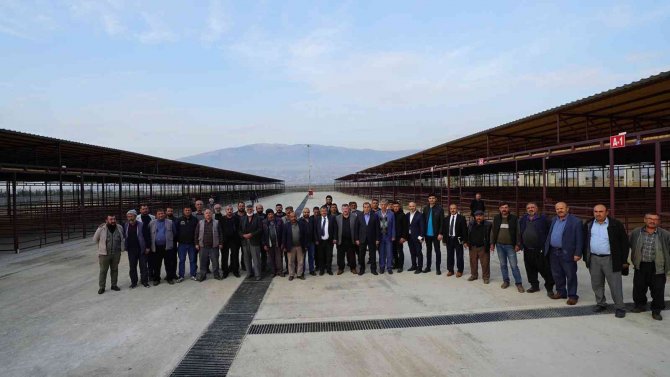 Kahramanmaraş’ta Adaklık Satıcılarına 3,5 Milyon Tl’lik Tesis