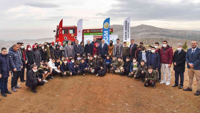 Öğretmenler Hatıra Ormanına Fidan Dikimi Gerçekleştirdi