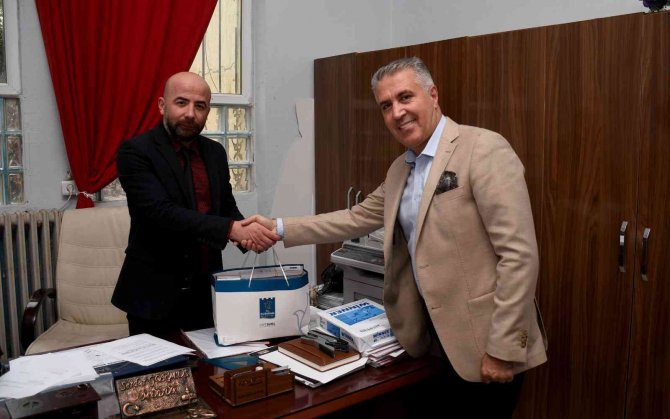 Kuşadası Belediyesi Öğretmenleri Unutmadı