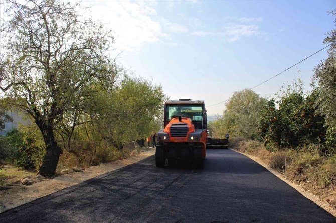 Mersin’de Yol Çalışması Sürüyor