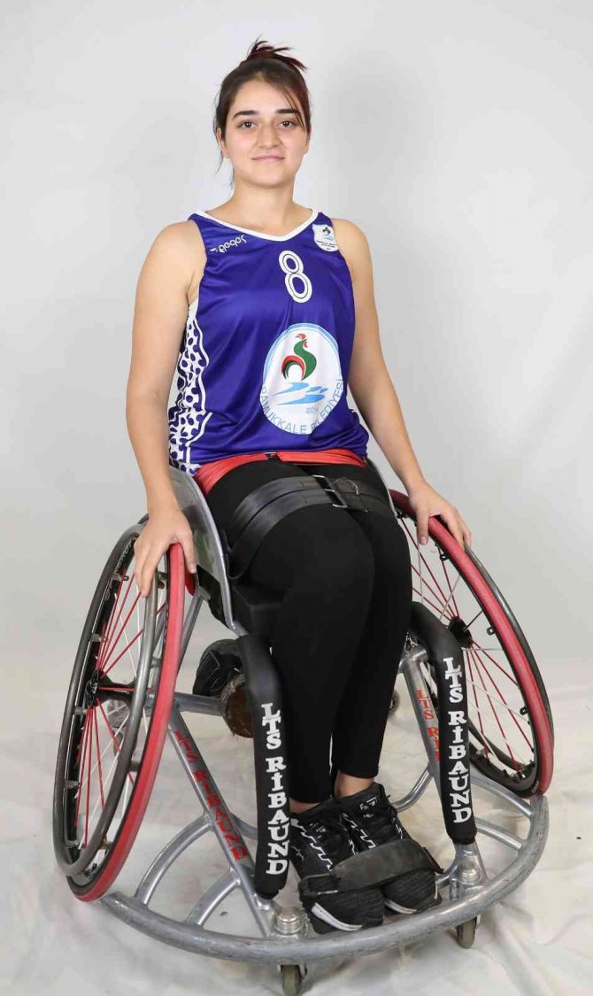 Basketbolda Denizlili Sporcuya Milli Davet