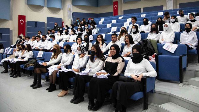 Selçuk Üniversitesinde 150 Öğrenci Diş Hekimliğine Adım Attı