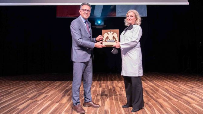 Selçuk Üniversitesinde 150 Öğrenci Diş Hekimliğine Adım Attı