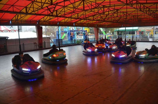 Şırnaklı Öğrenciler Tarihi Yerleri Gezdi