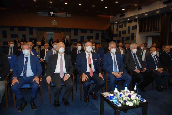 İ̇zto’dan Dijitalleşmede Atağı: “Gezici Dijital Karavan”