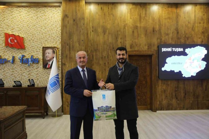 Başkan Akman En Çok Atık Pil Toplayan Okulları Ödüllendirdi