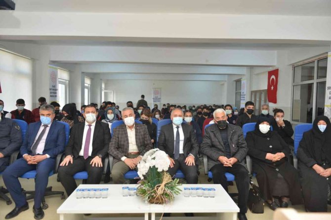 Şehit Uzman Çavuş Faruk Barut, Şehadet Yıl Dönümünde İsminin Verildiği Okulda Anıldı