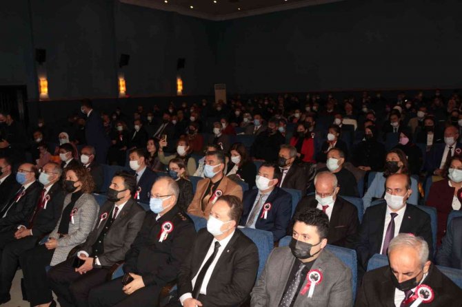 Emekli Öğretmenler Veda, Genç Öğretmenler Yemin Etti