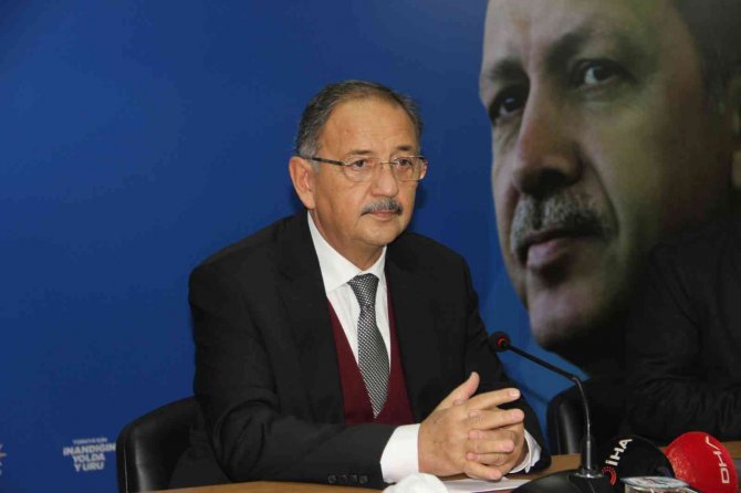 Özhaseki: “Allah Devlet Bey’den Razı Olsun, Dimdik Duruyor”