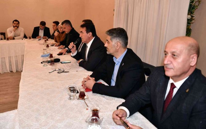 Başkan Dündar, Ak Parti Teşkilatı İle Buluştu
