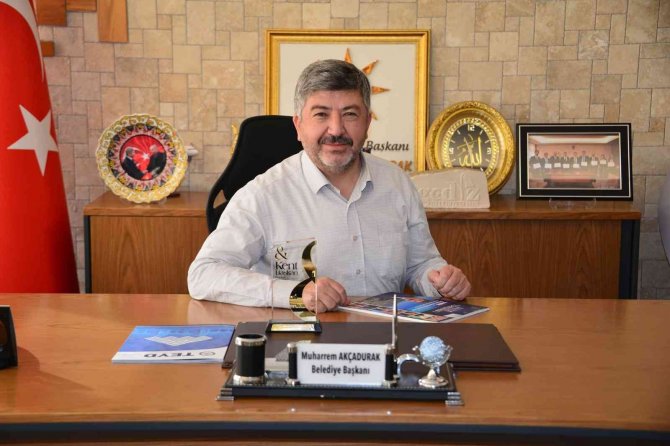 Akçadurak’a ’Yılın Belediye Başkanı’ Ödülü