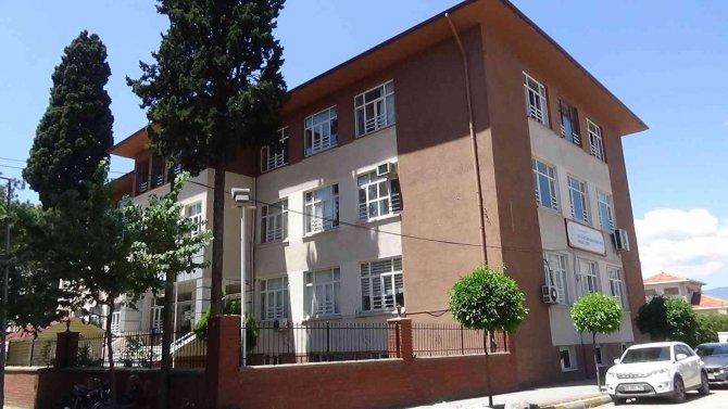 Şehit Öğretmen Şenay Aybüke Yalçın’ın İsmi Okuduğu Okulda Yaşatılmaya Devam Ediyor