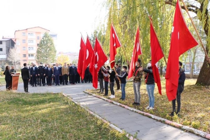 Hizan’da 24 Kasım Öğretmenler Günü Kutlandı