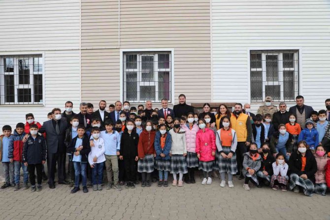 Vali Çağatay Kütüphane Açılışını Gerçekleştirdi