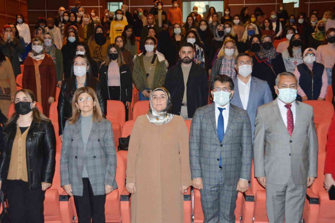 Dü’de Kadına Yönelik Şiddet Ve Kadın Temalı Sergi Düzenlendi