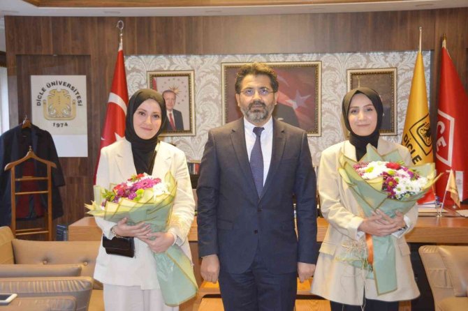 Dü Rektörü Karakoç, Öğretmen Kardeşleri Makamında Ağırladı