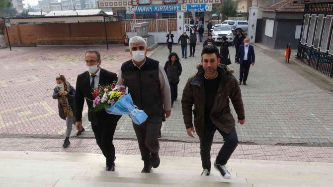 Öğretmenler Günü’nde Nurcan Öğretmene Ve Öğrencilerine 400 Fidanla Sürpriz Yapıldı