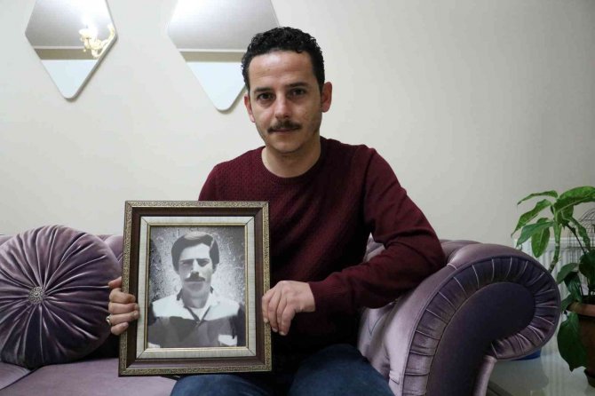 Kundaktayken Öğretmen Babasını Şehit Ettiler: “Baba Sevgisini Hiç Tatmadım