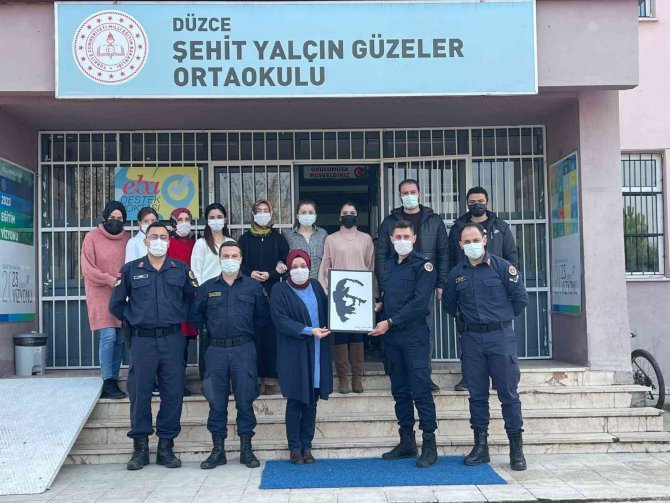 Jandarma Ekipleri Öğretmenleri Unutmadı