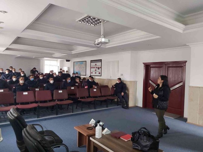 Askerlere Kadına Yönelik Şiddetle Mücadele Eğitimi Verildi