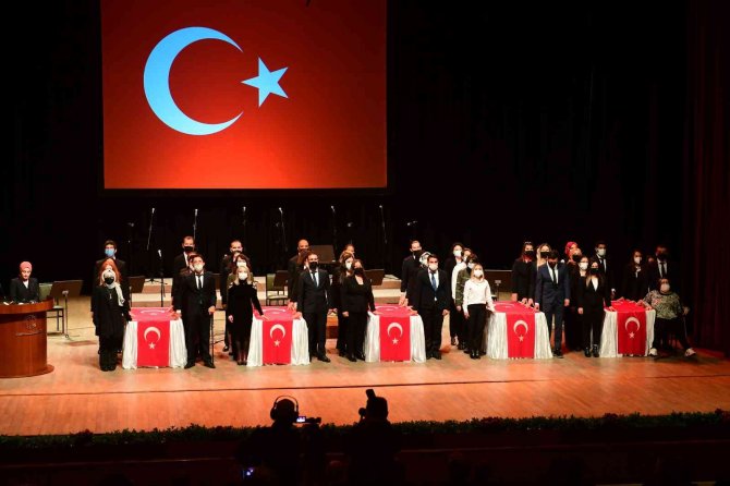 Anadolu Üniversitesi’nin Ev Sahipliğinde 24 Kasım Öğretmenler Günü Kutlandı
