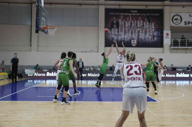 Eurocup Women: Elazığ İ̇l Özel İ̇dare: 65 - Sepsi Sic: 71