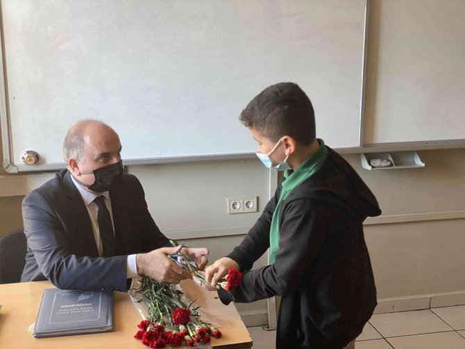 Görme Engelli Öğretmeni, Duygulandıran Ziyaret