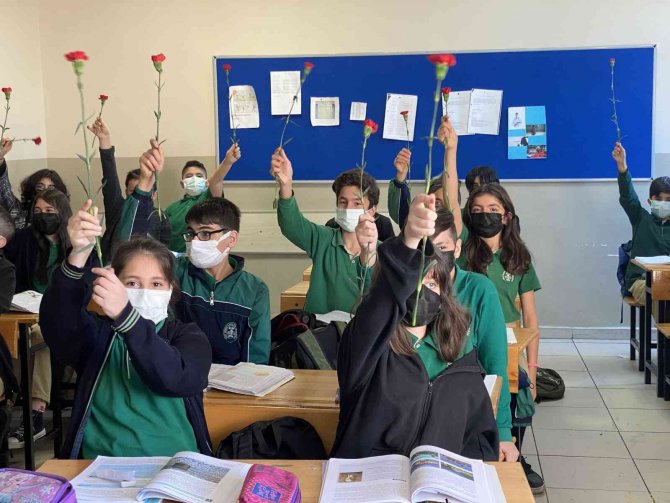 Görme Engelli Öğretmeni, Duygulandıran Ziyaret