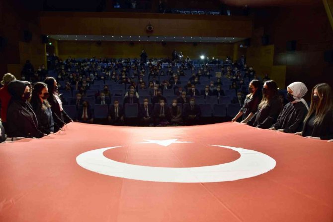 Gümüşhane’de 24 Kasım Öğretmenler Günü Kutlanıyor