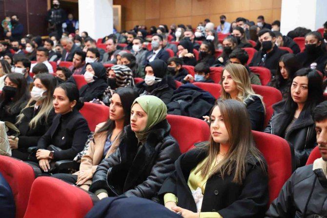 Hakkari’de 24 Kasım Öğretmenler Günü Kutlandı