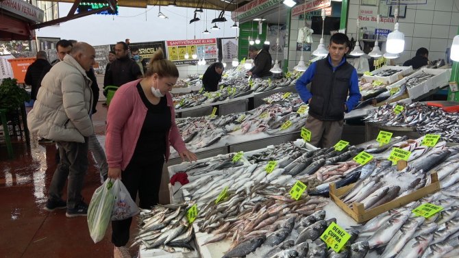 Balık Çeşitliği Artmasıyla Tezgahlar Şenlendi