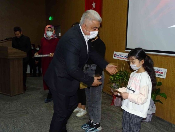 Hisarcık’ta Öğretmen Ve Öğrenciler Ödüllendirildi