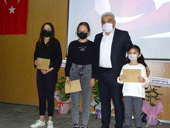 Hisarcık’ta Öğretmen Ve Öğrenciler Ödüllendirildi