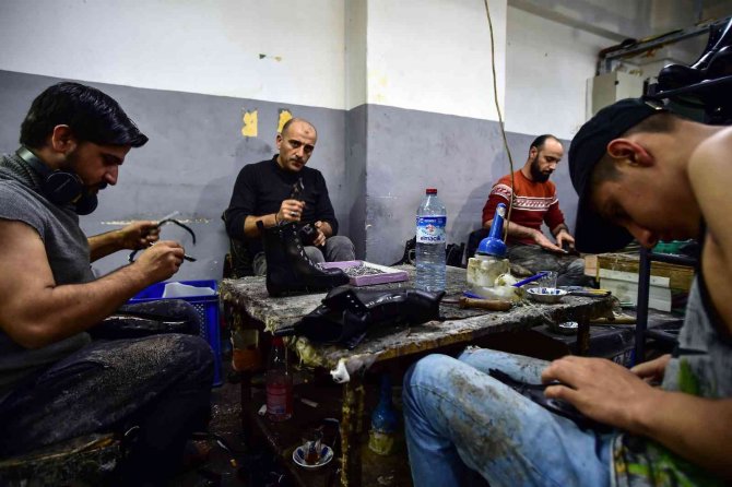İ̇stanbul’un Ayakkabı Merkezi Gedikpaşa’da Üretim Son Sürat Devam Ediyor