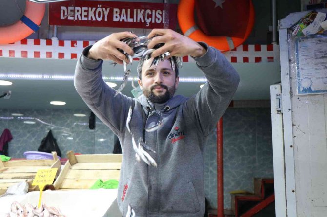 Balıkçılar Şaşkın: Ucuz Balığa İlgi Yok