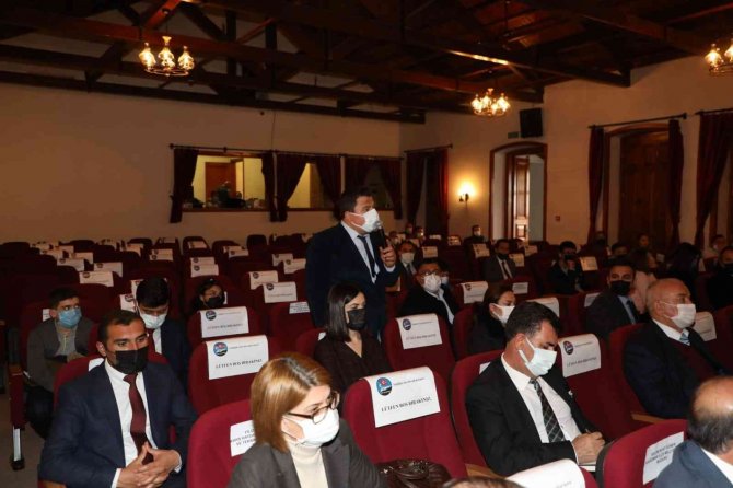 Kars’ta Milli Eğitim Danışma Komisyonu Toplantısı Yapıldı