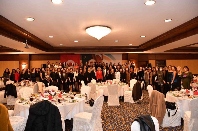 Konyaaltı’ndan Öğretmenlere Moral Yemeği