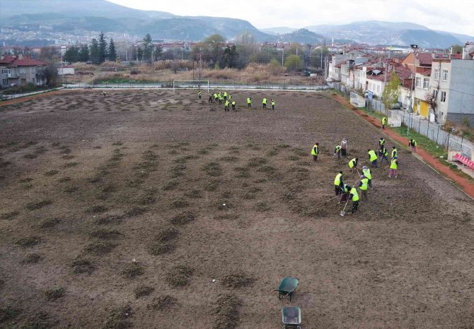 Vefa Futbol Sahası Yeniden Kullanıma Hazır Hale Getiriliyor