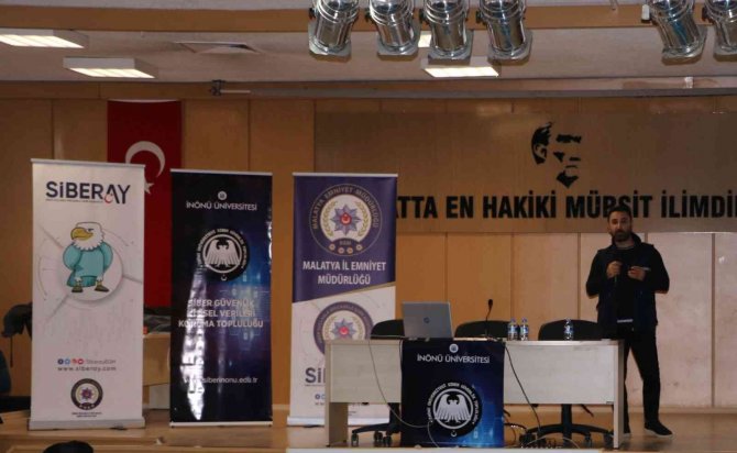 "Güvenli İ̇nternet Kullanımı Ve Siber Zorbalıklar" Konferansı