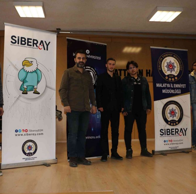 "Güvenli İ̇nternet Kullanımı Ve Siber Zorbalıklar" Konferansı