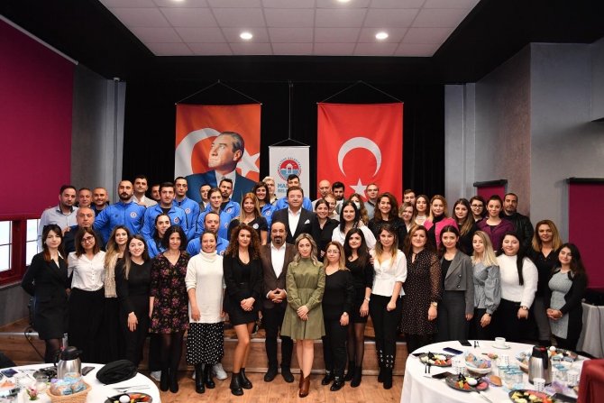 Maltepe Belediyesi’nden Öğretmenler Günü Kutlaması