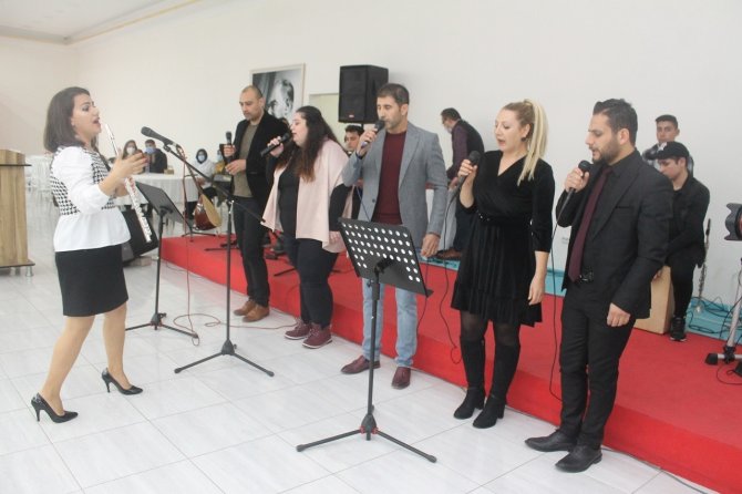 Manyas’ta Öğretmenler Günü Çeşitli Etkinliklerle Kutlandı