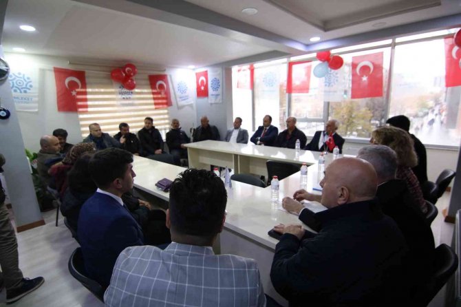 Eski Chp’li Aksoy: "Chp, Şirazeden Çıkmıştır"