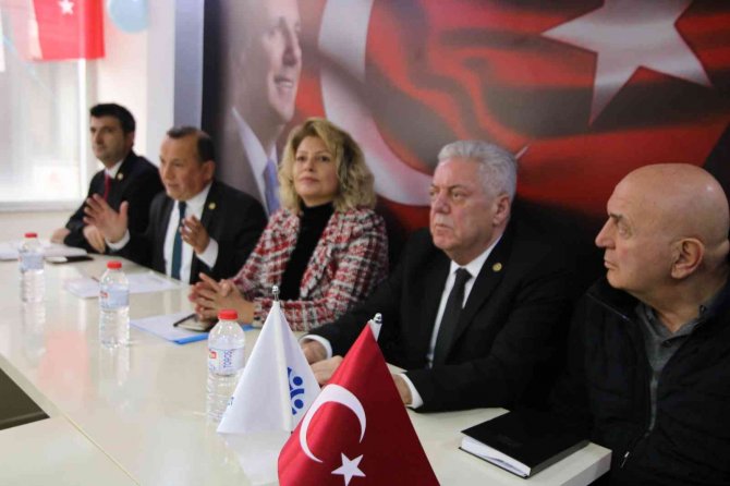 Eski Chp’li Aksoy: "Chp, Şirazeden Çıkmıştır"