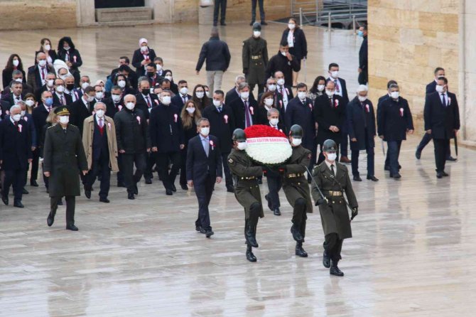 Bakan Özer Ve Öğretmenler Başöğretmen’in Huzurunda