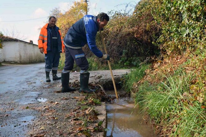 Muski̇’den Yağmur Sonrası Kanallarda Temizlik Çalışması