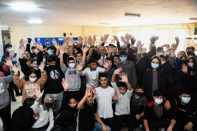 Başkan Uysal: “Hepimizin Hayatı Öğretmenlerimizle Şekilleniyor”