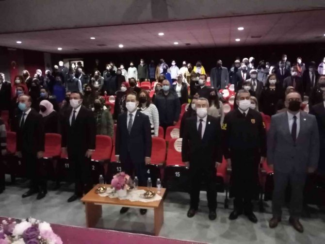 Bandırma’da Öğretmenler Günü Törenle Kutlandı.