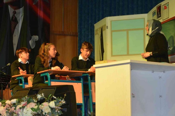 Eğitim Neferlerinin Günü Kutlandı