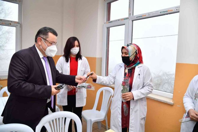 Başkan Genç, Öğretmenlerin Mutluluğuna Ortak Oldu